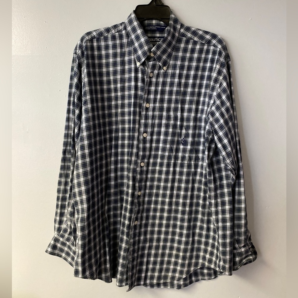 🚨CLEARANCE B1123-26 Nautica Button Down Shirt